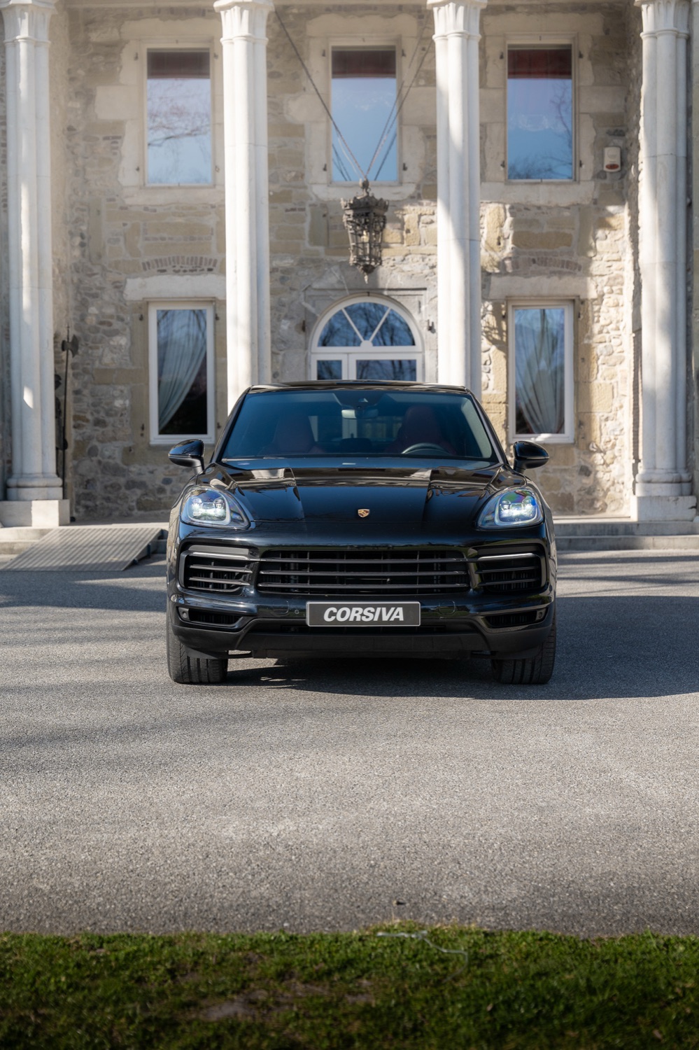 Location Porsche Cayenne Coupé hybride en Savoie